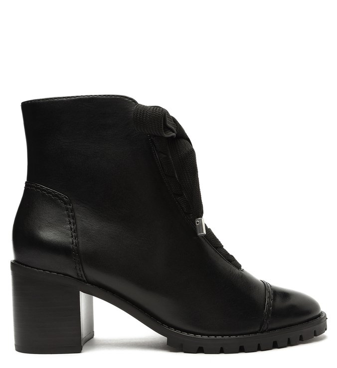 Bota tratorada deals arezzo 2019