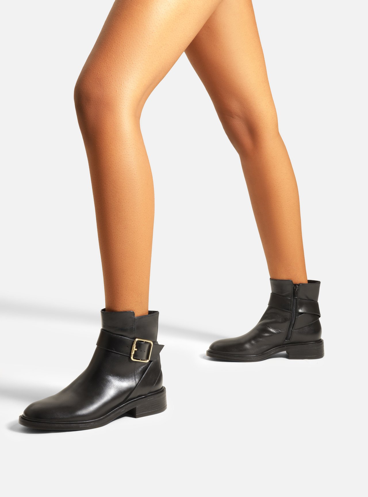Bota Preta Couro Cano Curto Fivela Riding — foto 6