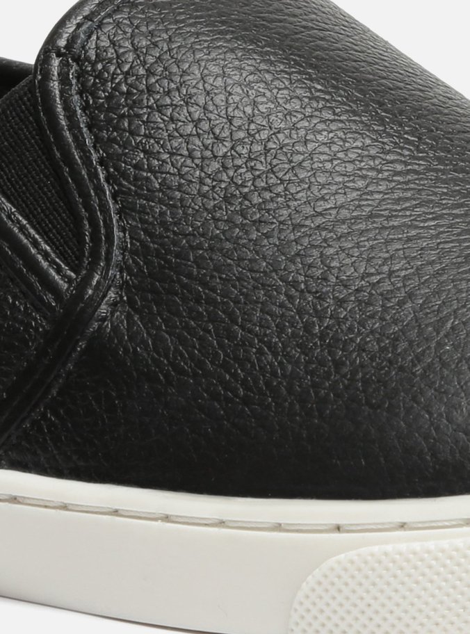 Slip On Preto Sola Baixa