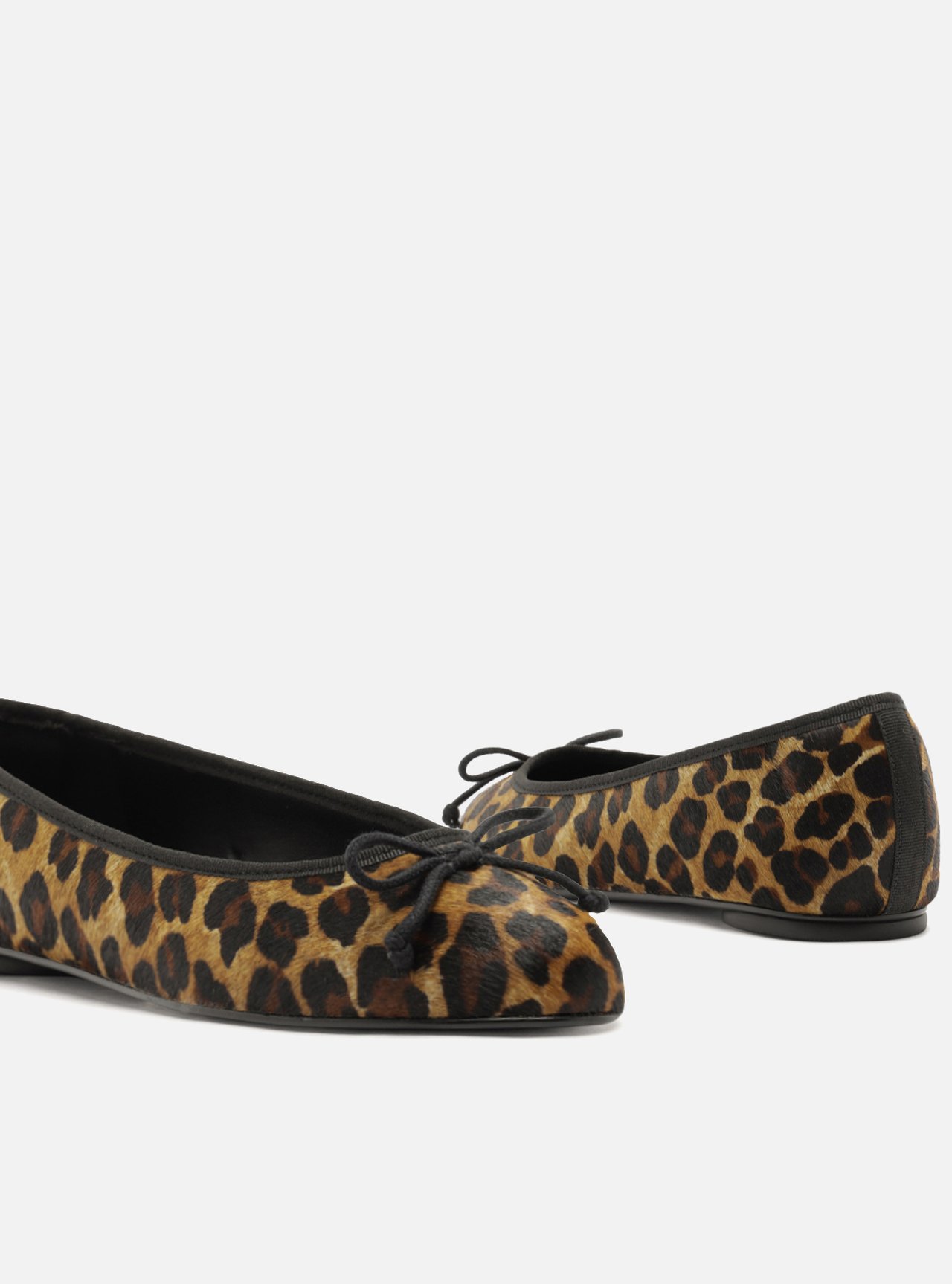 Sapatilha Animal Print Bico Redondo Lacinho — foto 4