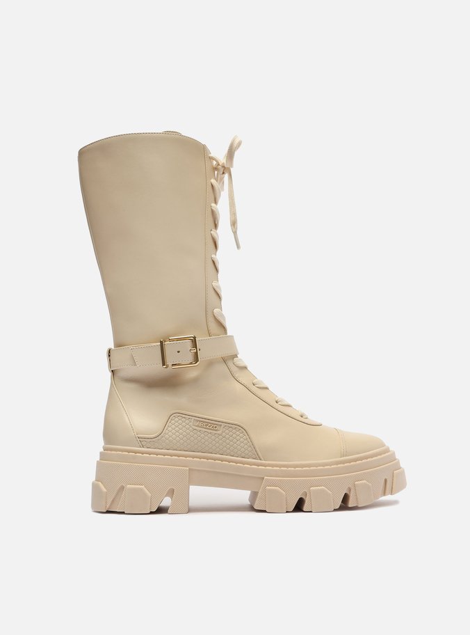 Coturno Off-White Cano Alto Tratorado