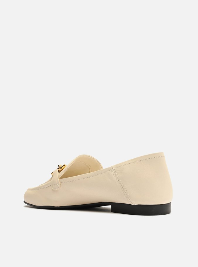 Mocassim Off-White Couro Bridão Metálico Luma