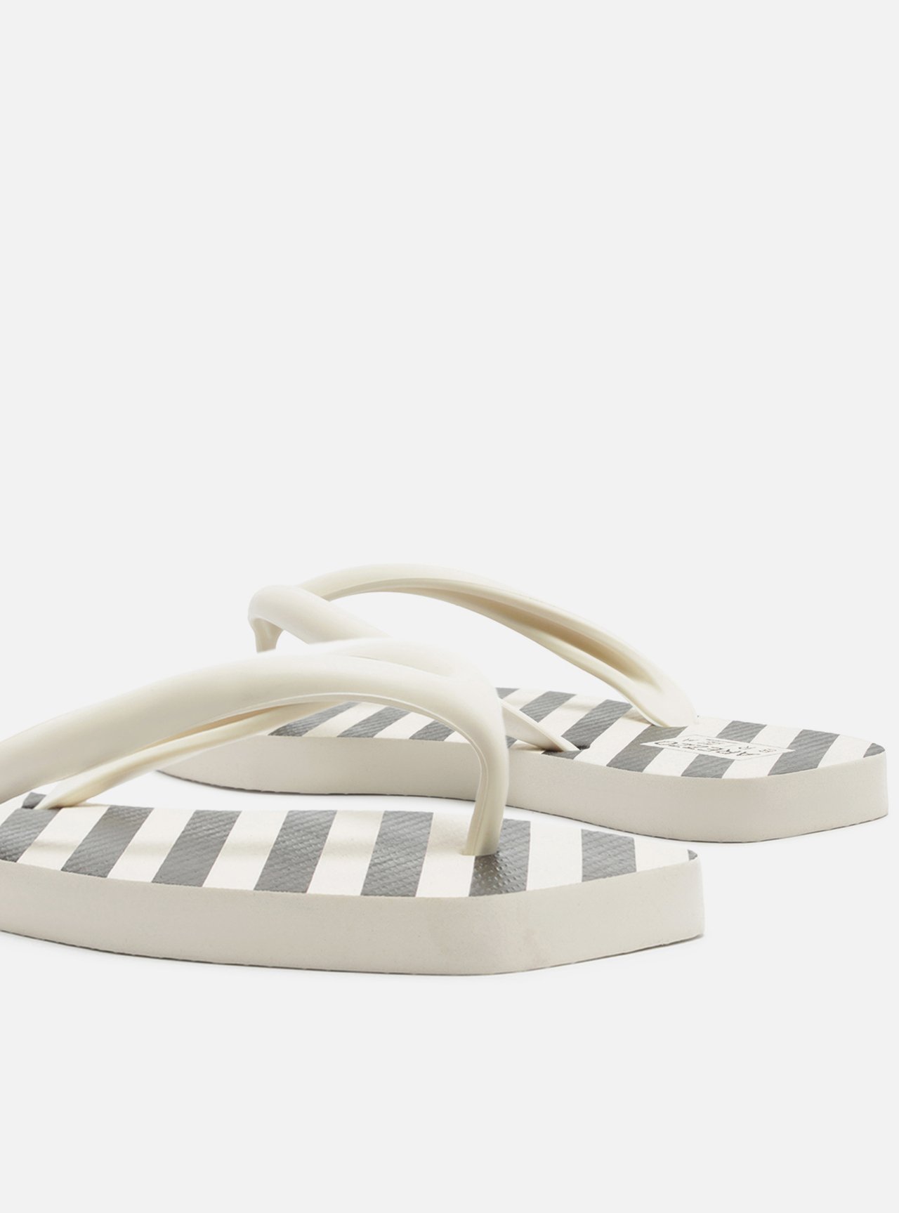 Chinelo de Dedo Branca Bico Quadrado Brizza — foto 4