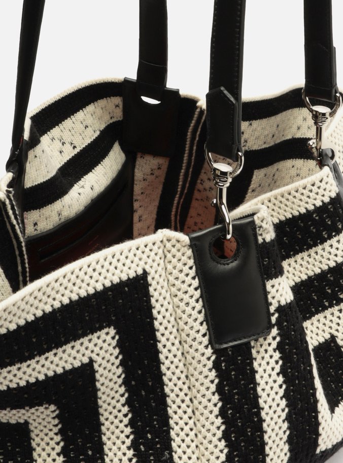 Bolsa Shopping Preta Crochê Grande Bicolor