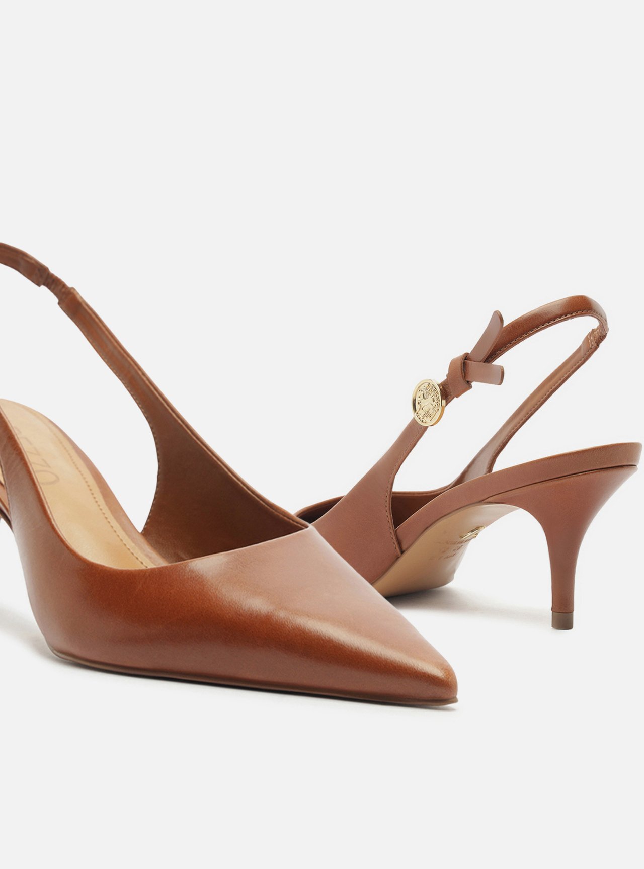 Scarpin Marrom Couro Slingback Metal Heritage — foto 4