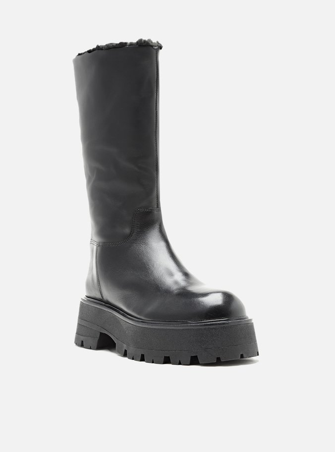 Bota Preta Couro Cano Médio Tratorada Riley