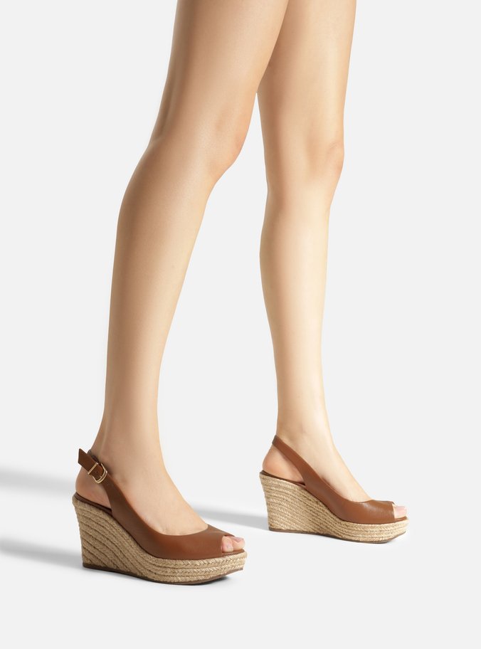 Sandália Marrom Couro Plataforma Slingback