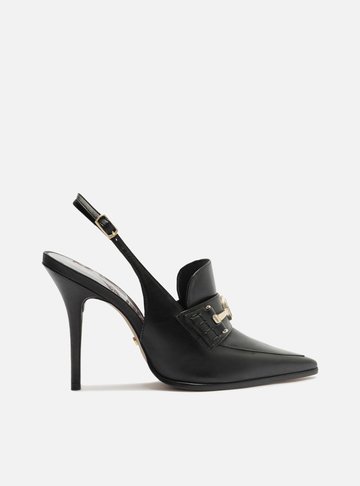 Scarpin Preto Couro Slingback Medalha
