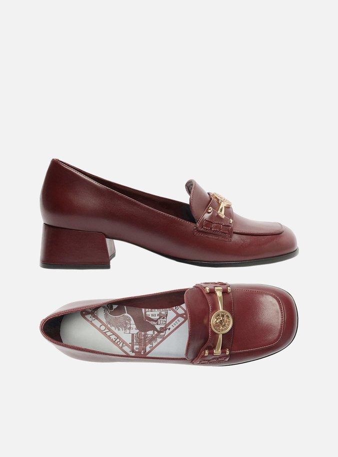 Loafer Vermelho Couro Bloco Medalha