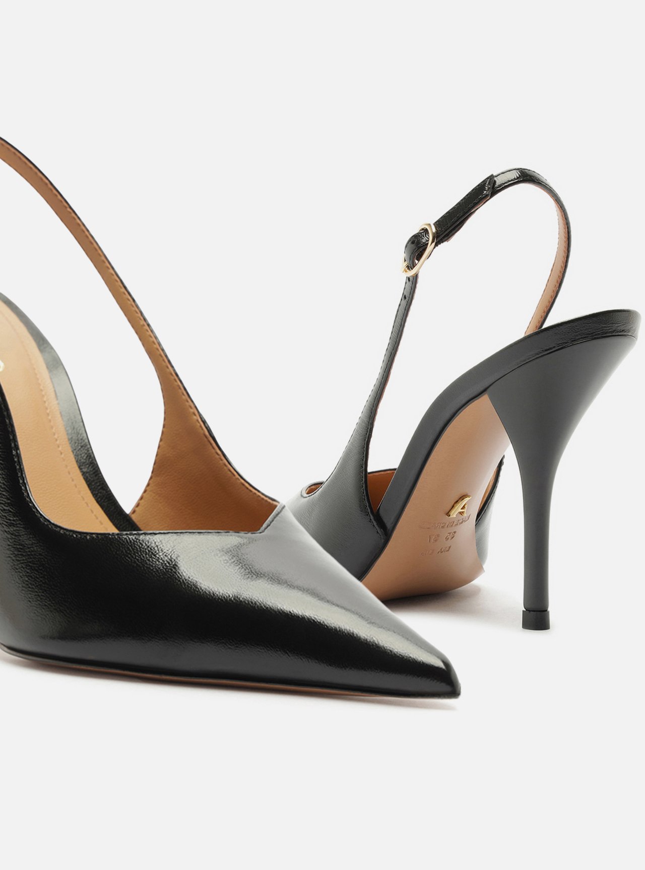 Scarpin Preto Couro Salto Fino Slingback — foto 4