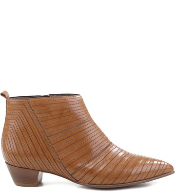 Bota Costurinhas Marrom