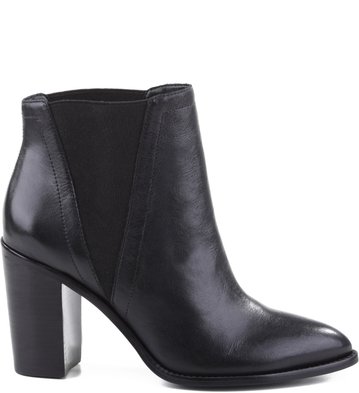 Bota Daily Preta