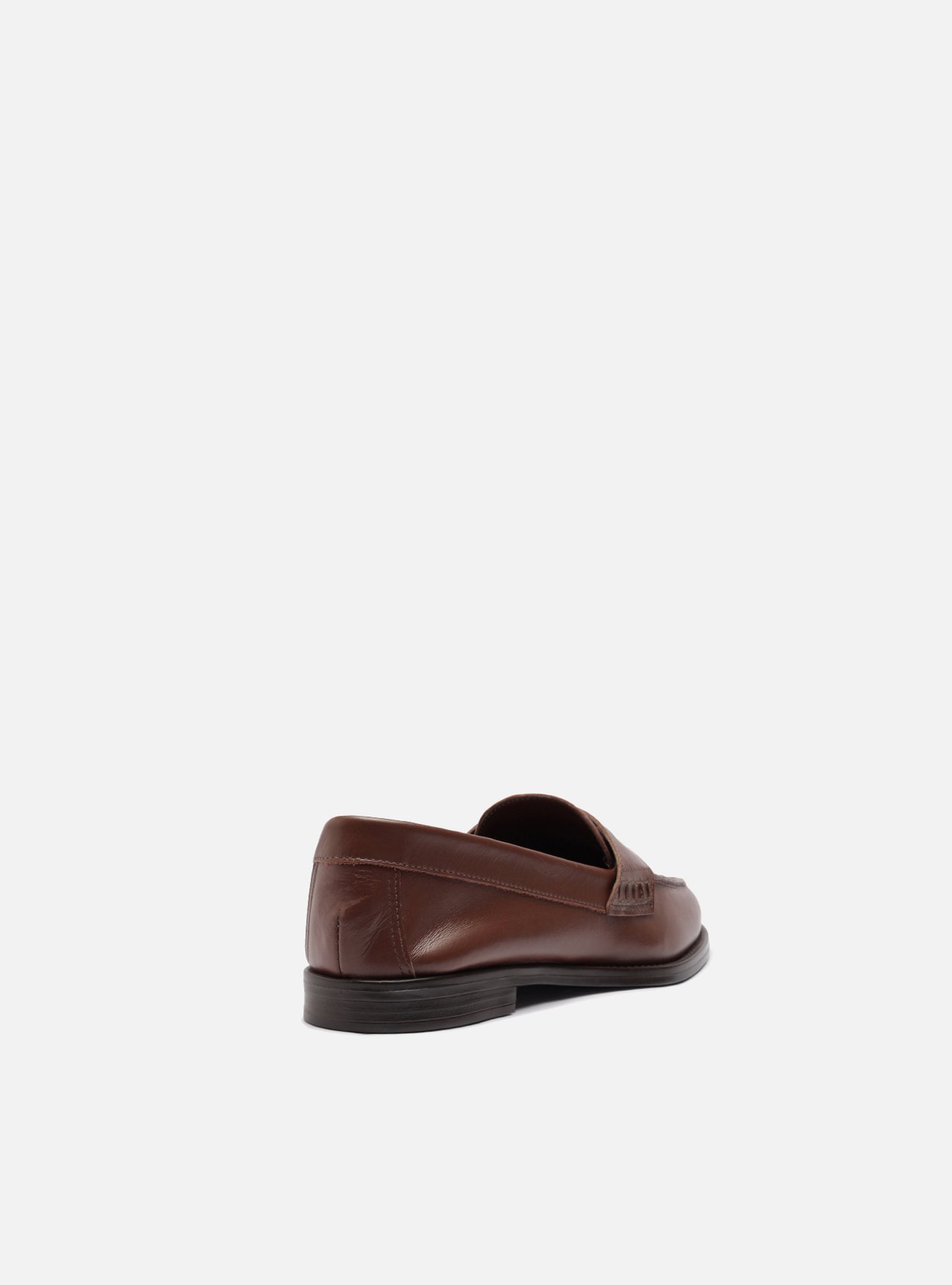 Mocassim Marrom Couro Bico Redondo Tira Classic — foto 3