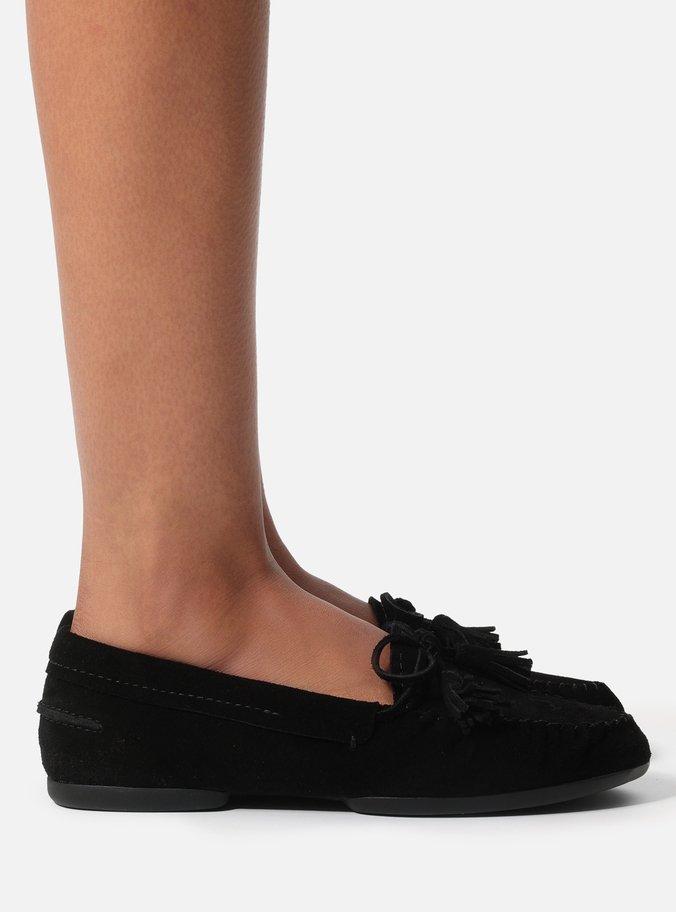 Mocassim Preto Acamurçado Bico Redondo Laço