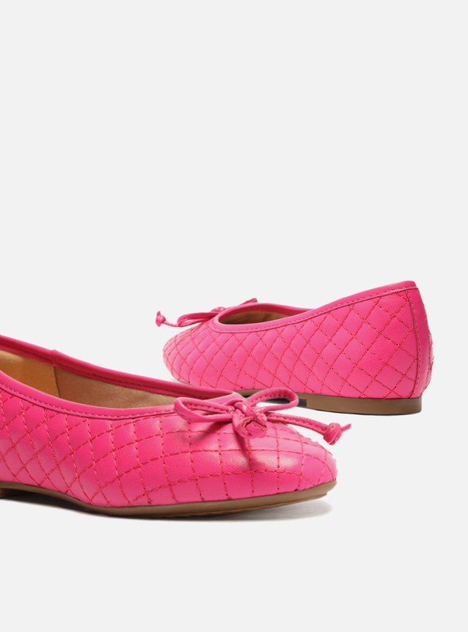 Sapatilha Infantil Rosa Matelassê Bico Redondo