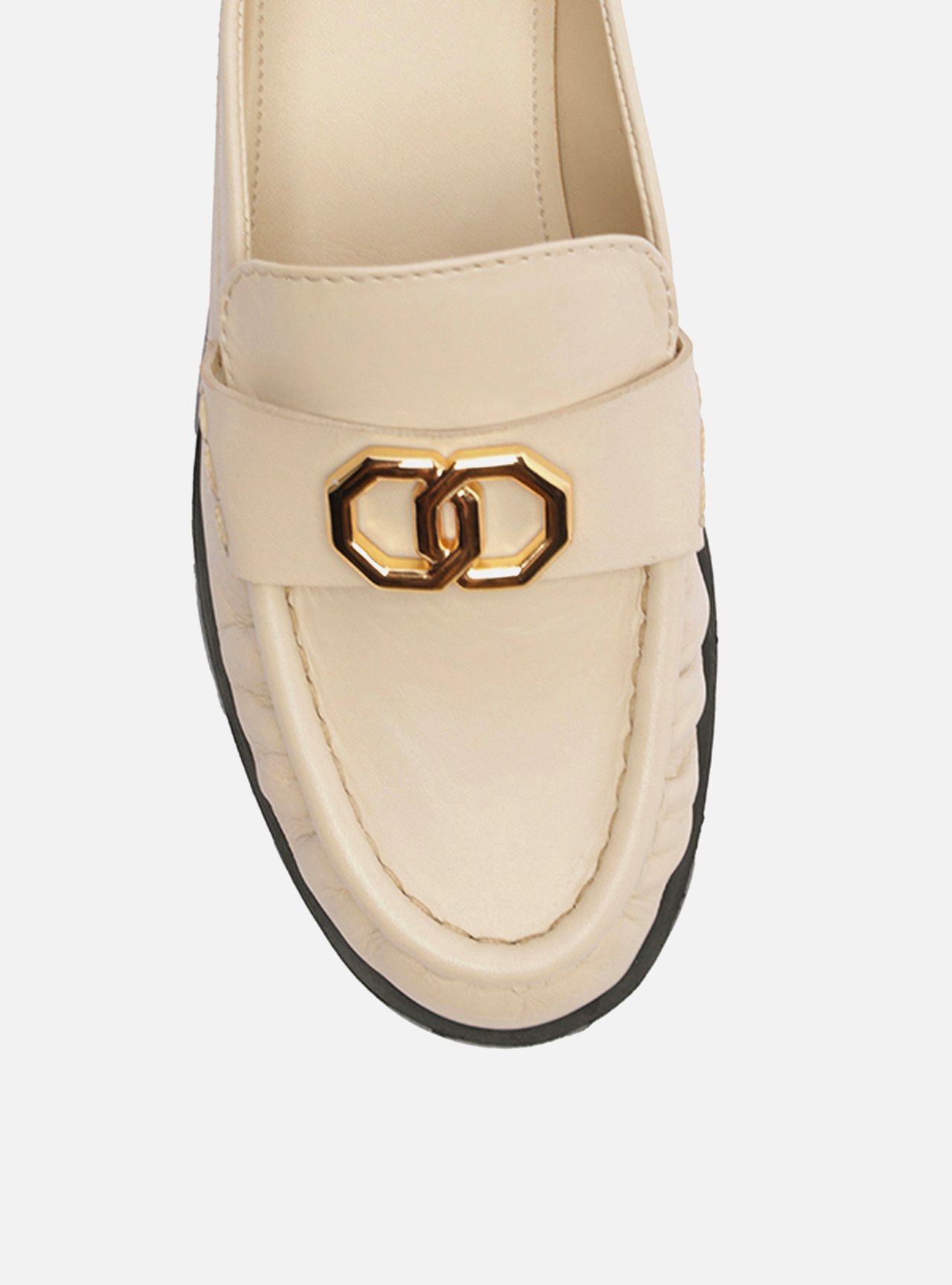 Mocassim Branco Couro Franzido Tira Metal — foto 5