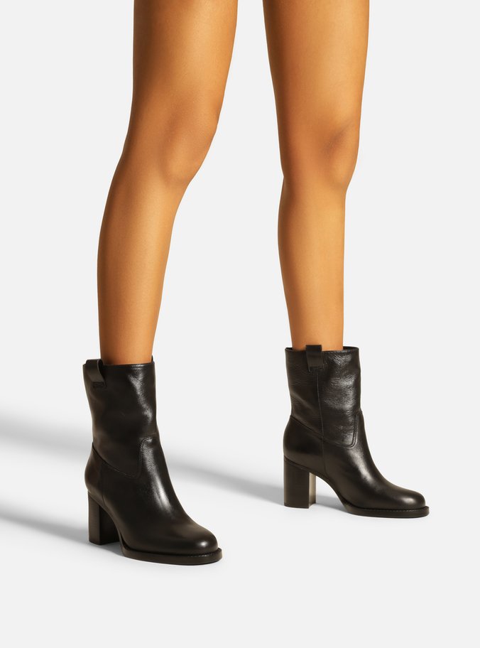 Bota Preta Couro Cano Curto Salto Médio Bloco