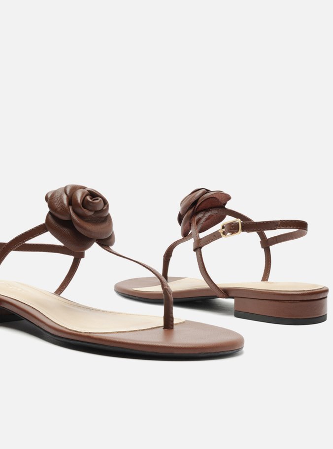 Sandália Marrom Couro Salto Baixo Slim Flor