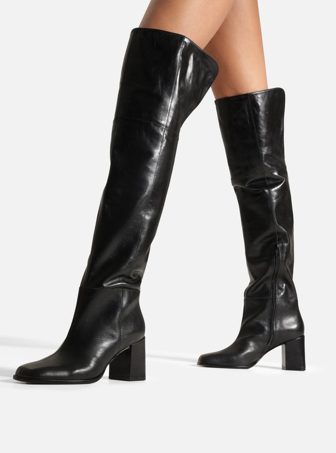 Bota Over The Knee Preta Couro Salto Bloco Recorte