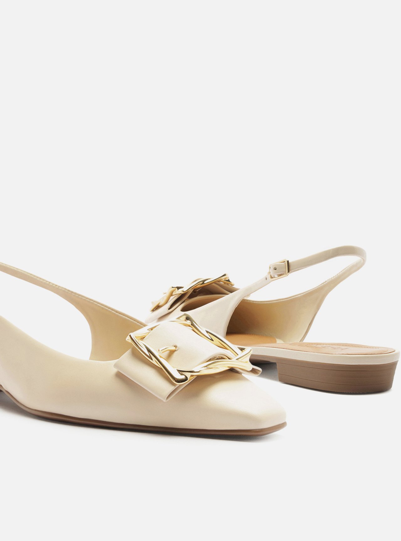 Sapatilha Off-White Couro Slingback Fivela Metal — foto 4