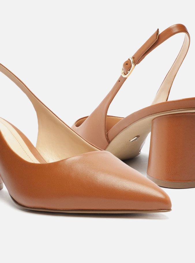 Scarpin Marrom Couro Salto Geométrico Slingback