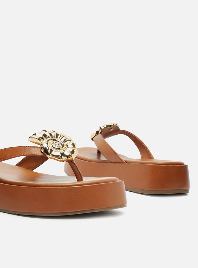 Tamanco Marrom Couro Flatform Metal Concha