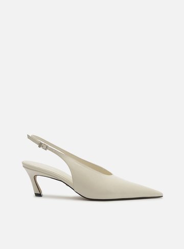 Scarpin Branco Couro Salto Kitten Bico Fino