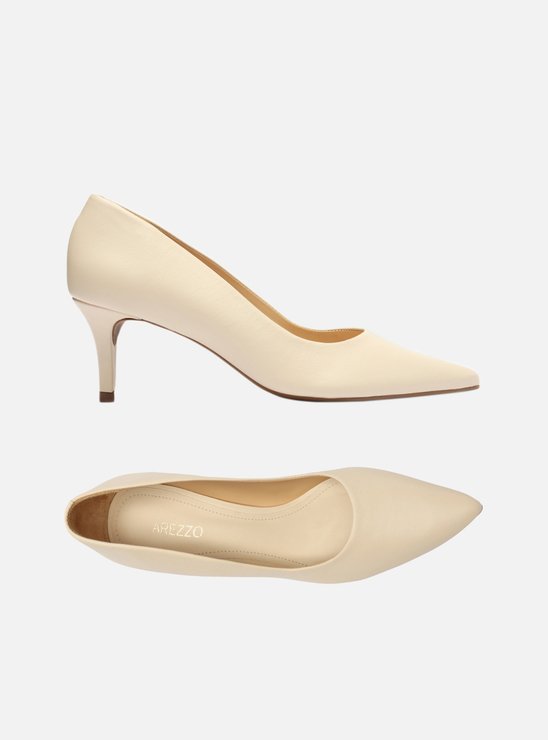 Scarpin Off-White Couro Salto Baixo Fino Bico Fino