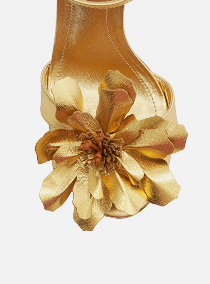 Sandália Dourada Couro Salto Fino Flor