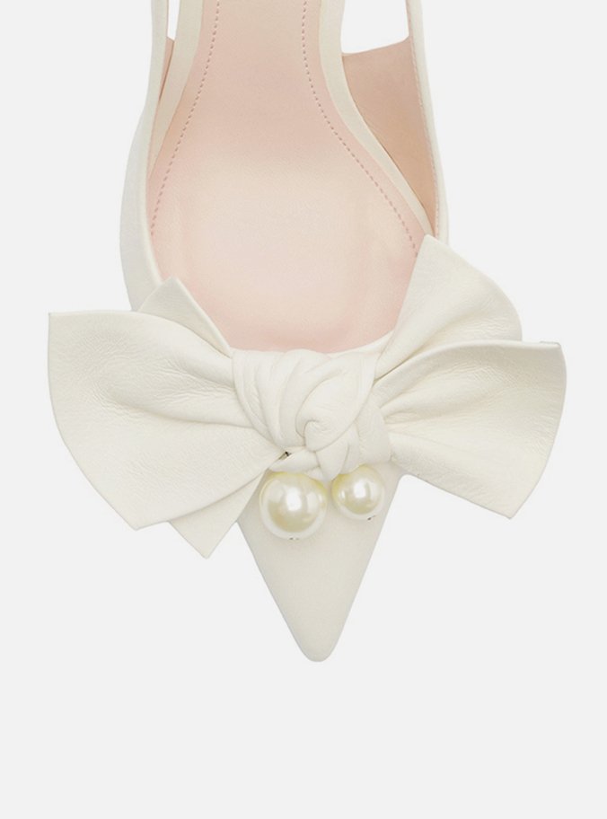 Scarpin Branco Couro Slingback Laço Pérolas