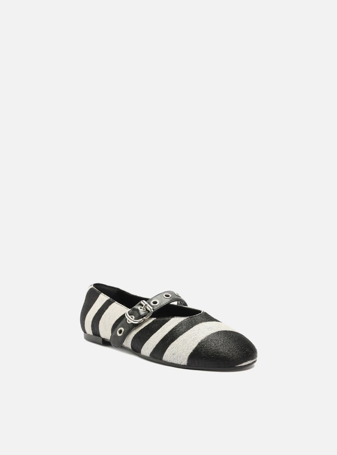 Sapatilha Boneca Pelo Zebra Rebites Fivela