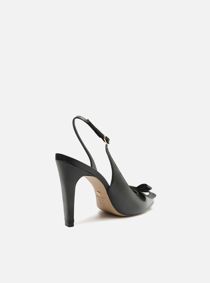 Scarpin Preto Couro Bico Fino Slingback Laço