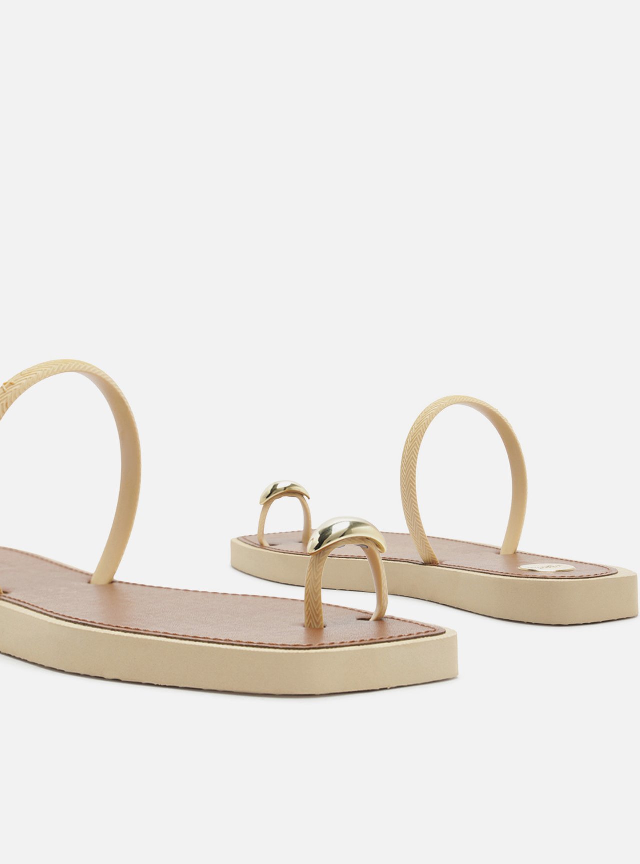 Chinelo de Dedo Off White Metais Dourados Brizza — foto 4