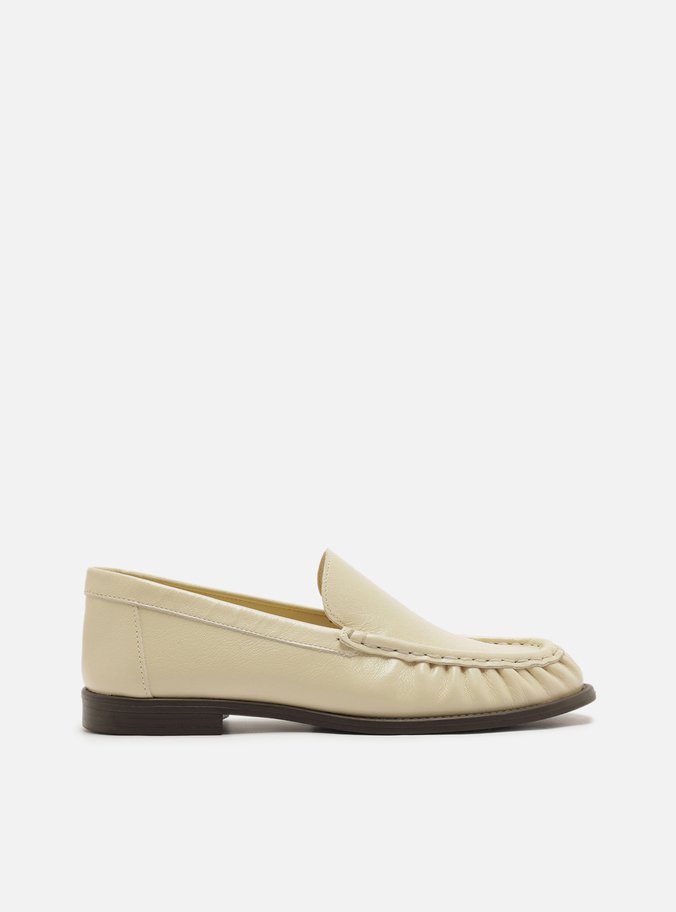 Mocassim Off White Couro Bico Redondo Costura