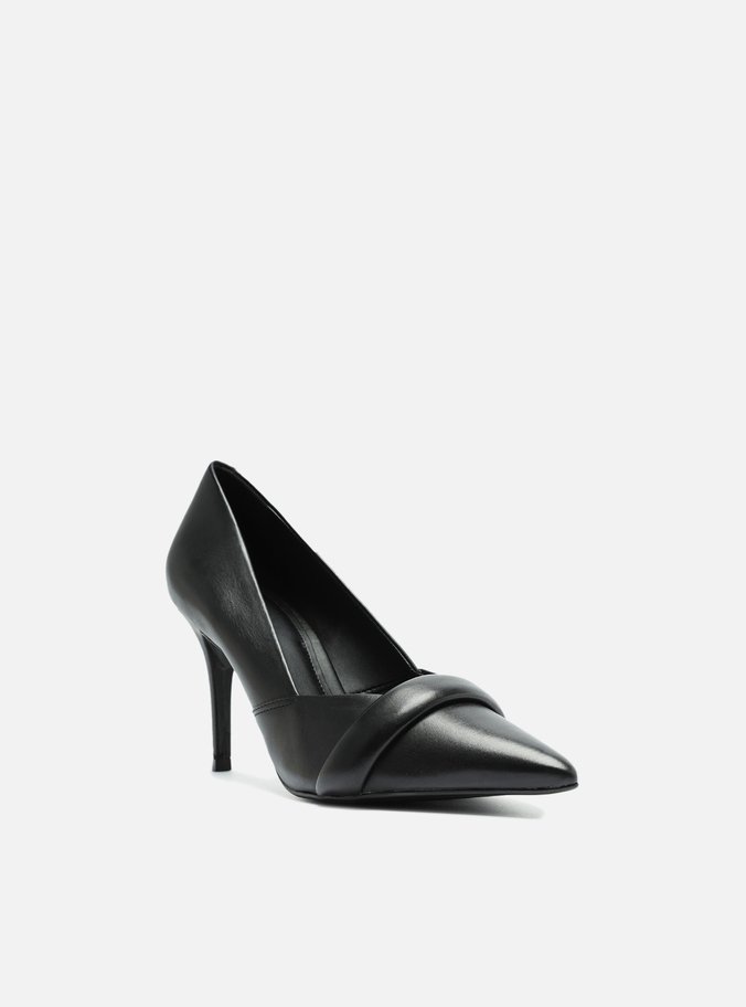 Scarpin Preto Bico Fino