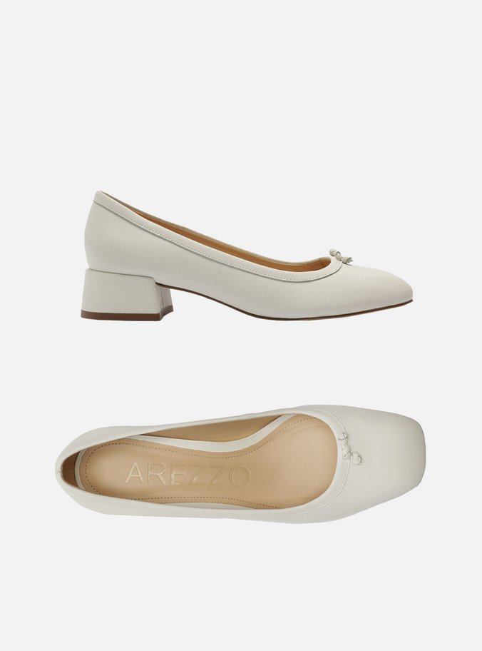 Scarpin Branco Couro Salto Bloco Detalhe