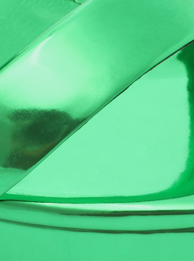 Sandália Verde Metalizada Meia Pata Sia