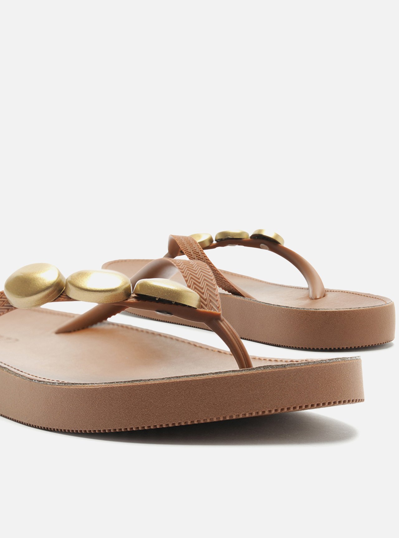 Chinelo de Dedo Marrom Plataforma Metais Brizza — foto 4