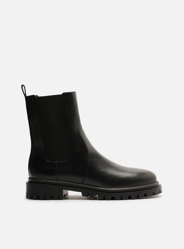 Bota Preta Couro Cano Curto Tratorada Elástico