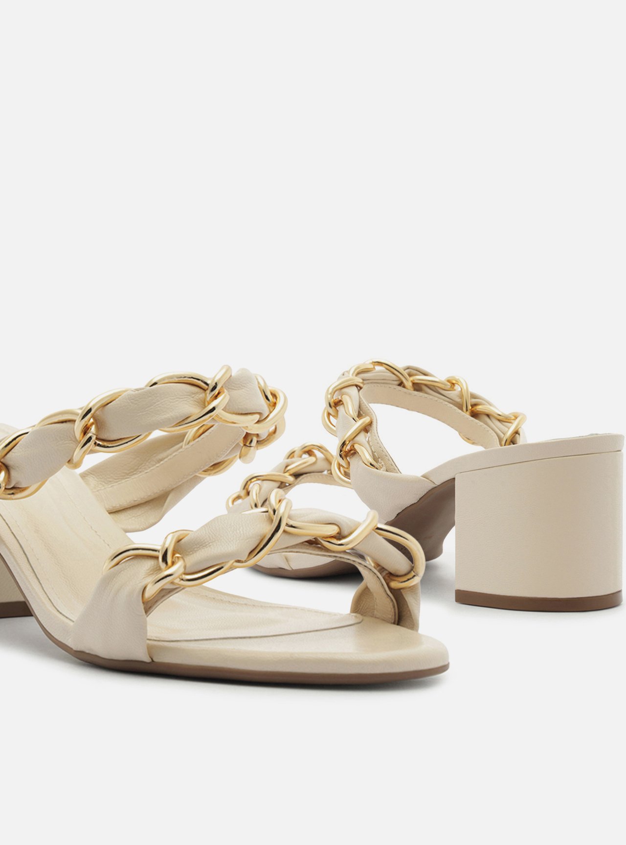 Sandália Off White Salto Bloco Tiras Elos — foto 4