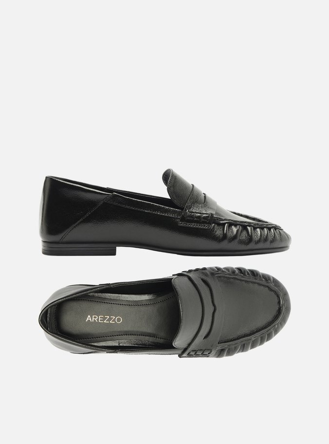 Mocassim Preto Couro Franzido Tira