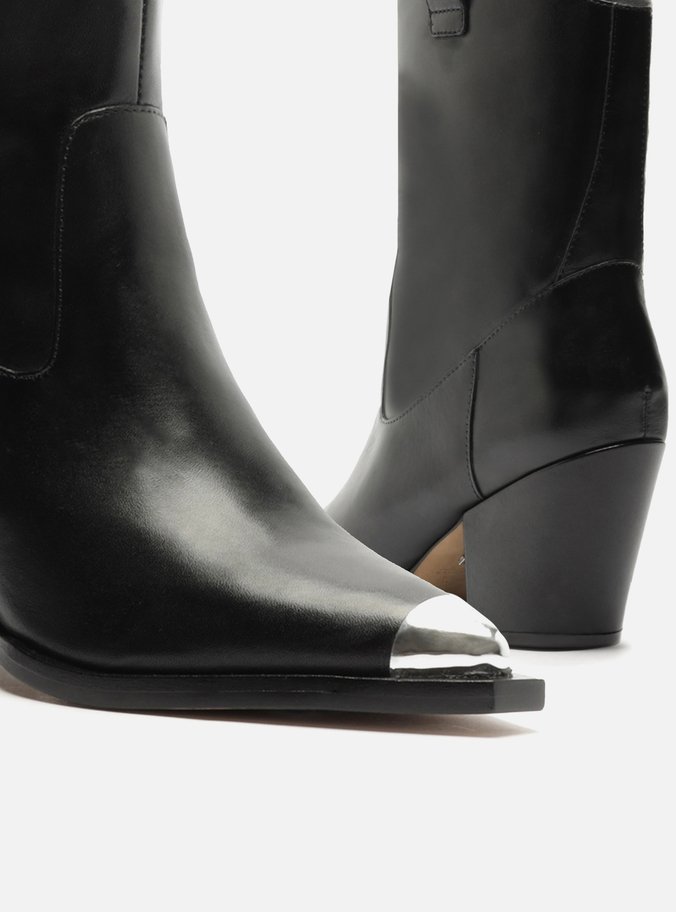 Bota Preta Couro Cano Curto Salto Metal