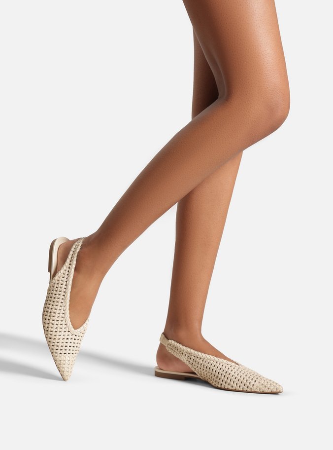 Sapatilha Off-White Tressê Bico Fino Slingback