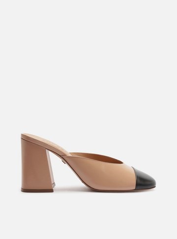 Arezzo — Mule Nude Couro Salto Bloco Cap Toe Preto