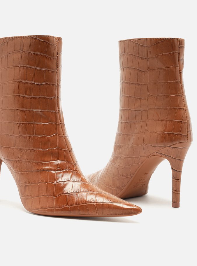 Bota Marrom Croco Cano Médio Salto Fino