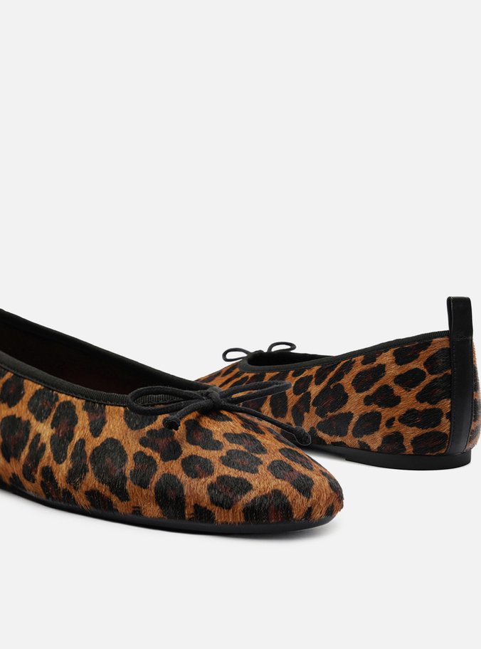 Sapatilha Animal Print Bico Redondo Laço