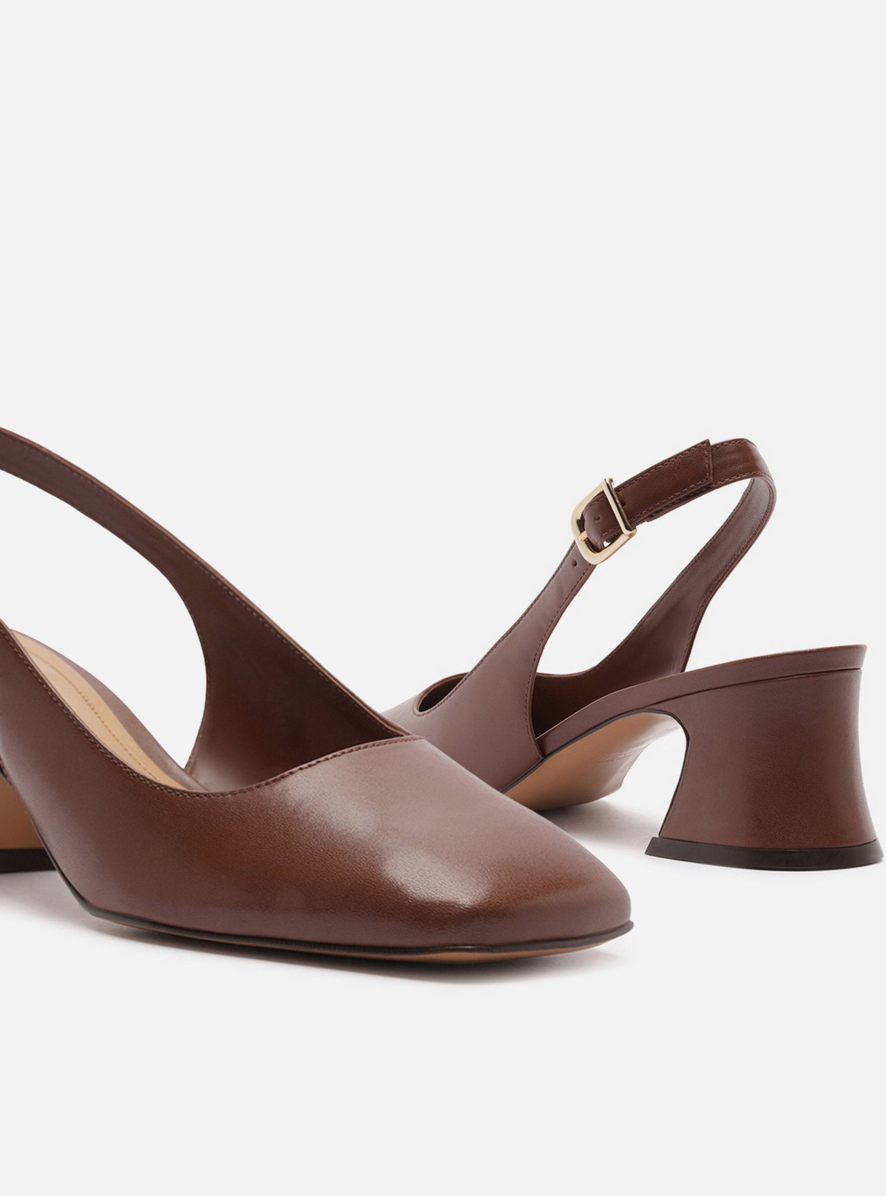 Scarpin Marrom Couro Bloco Bico Quadrado Slingback — foto 4
