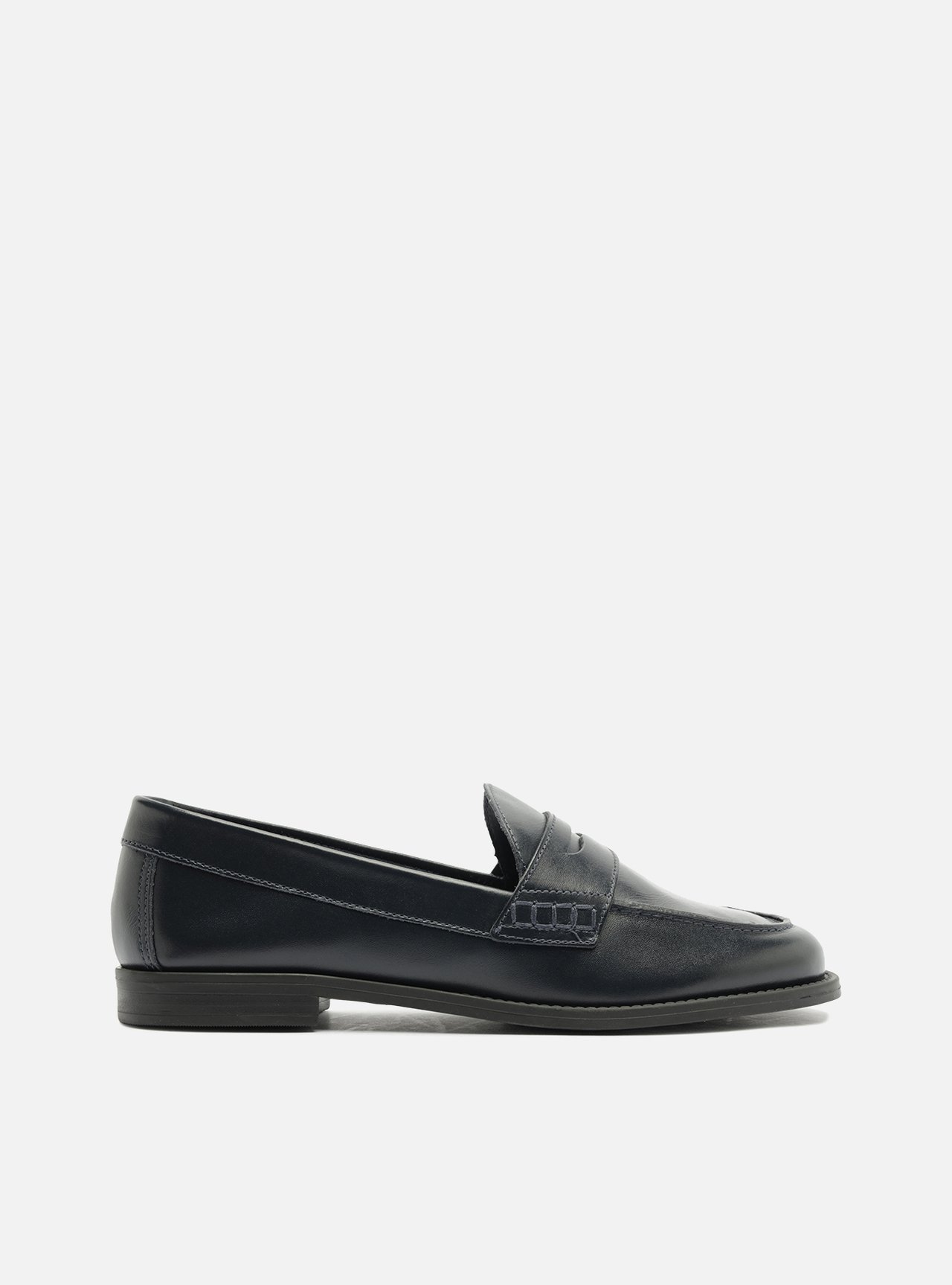 Mocassim Azul Marinho Couro Bico Redondo Tira Classic — foto 1
