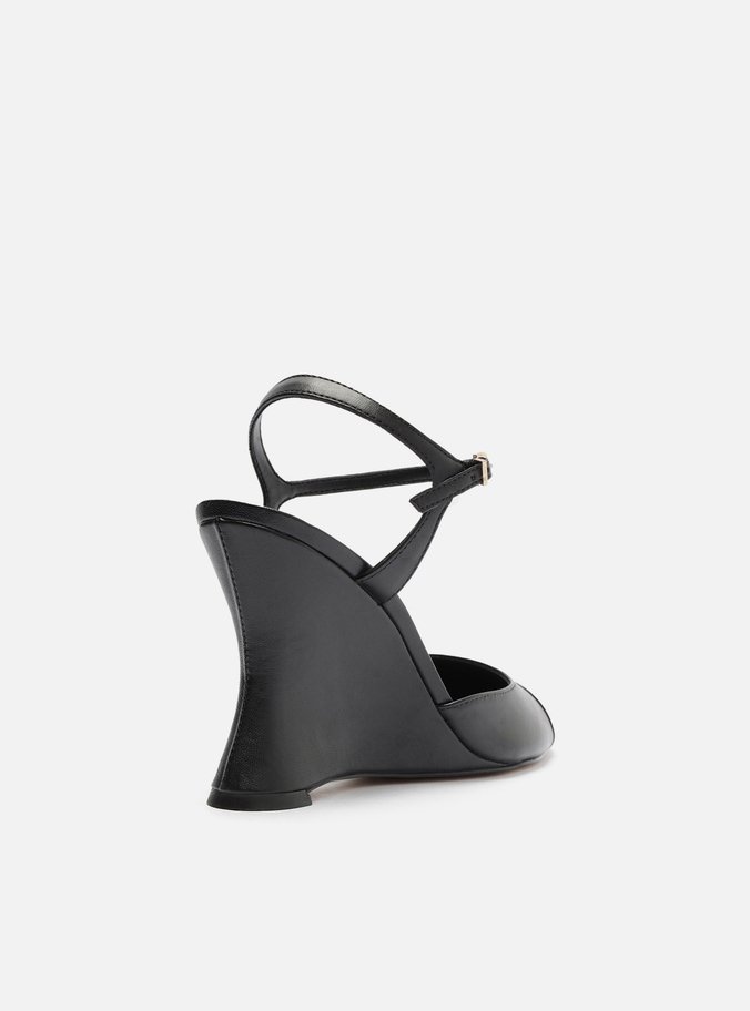 Scarpin Preto Couro Anabela Cap Toe