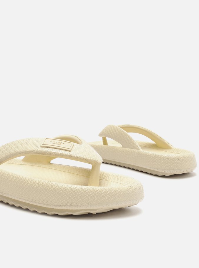 Chinelo de Dedo Off-White Pillow Brizza